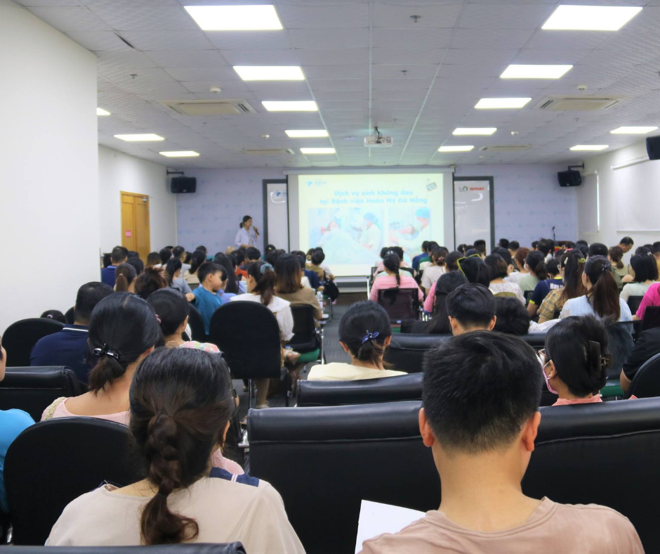 Lớp học tiền sản tháng 2/2024: Cùng mẹ lựa chọn phương pháp massage và chườm thuốc thảo dược an toàn cho mẹ bầu