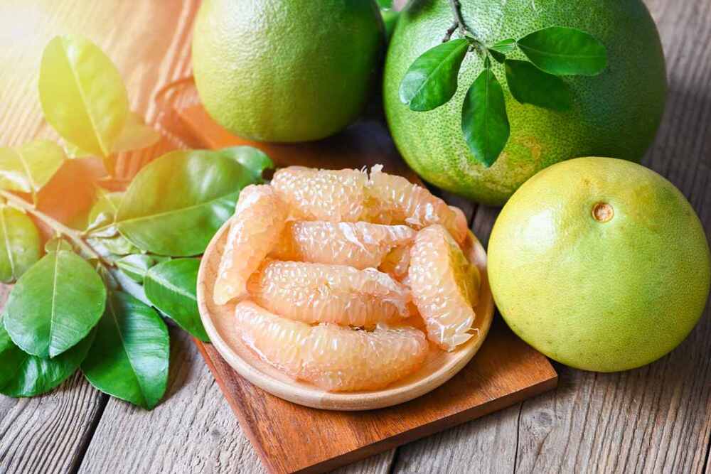 Lợi ích sức khỏe của bưởi và những lưu ý khi dùng
