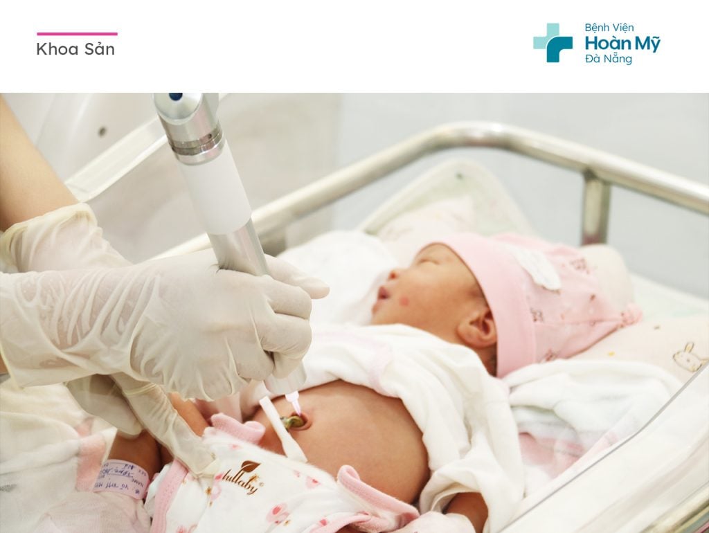 Chiếu tia Plasma lạnh: Phương pháp hỗ trợ nhanh lành vết thương sau sinh cho mẹ và bé