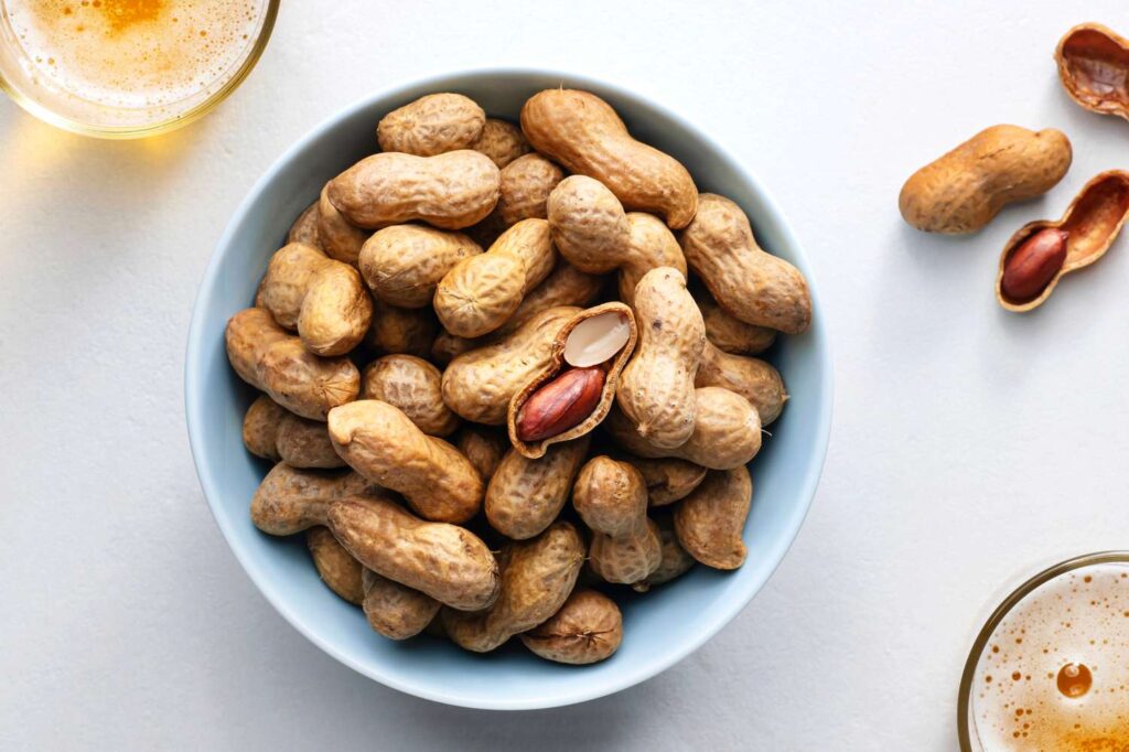 Ăn lạc với lượng vừa phải để tránh tình trạng tăng cân 