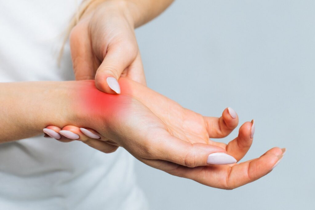 Thuốc Meloxicam có công dụng gì? Một số tác dụng phụ cần lưu ý