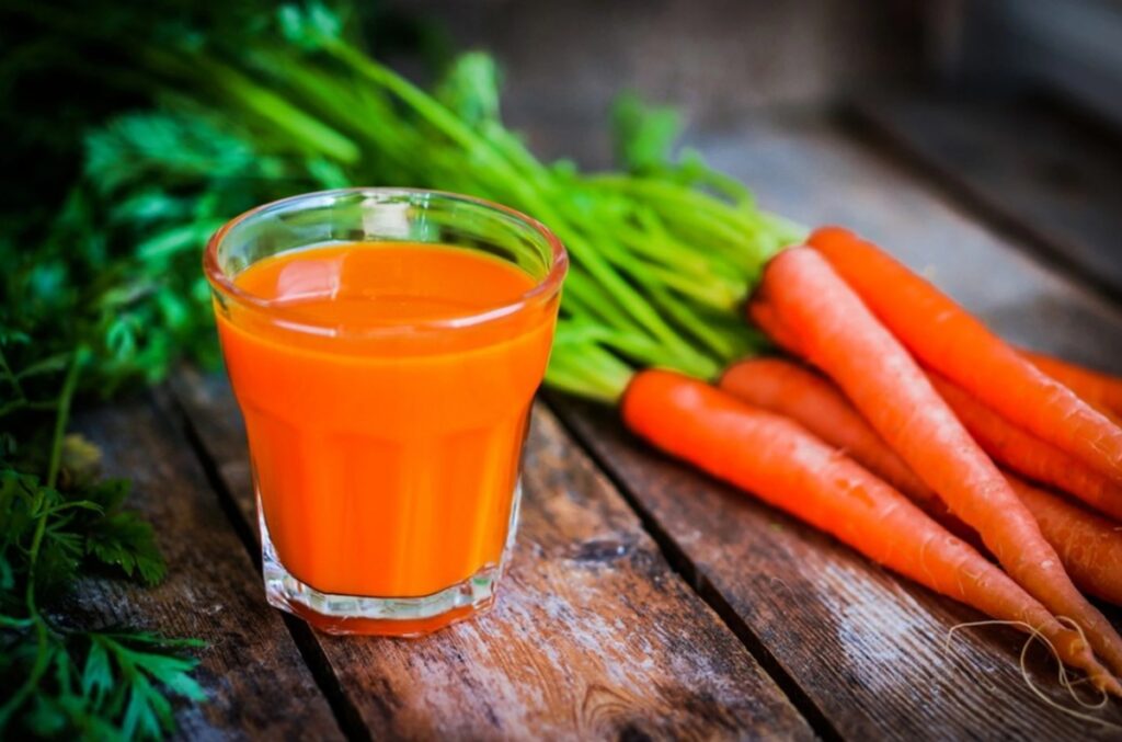 Cà rốt chứa dưỡng chất chống oxy hóa giúp loại bỏ độc tố hiệu quả 