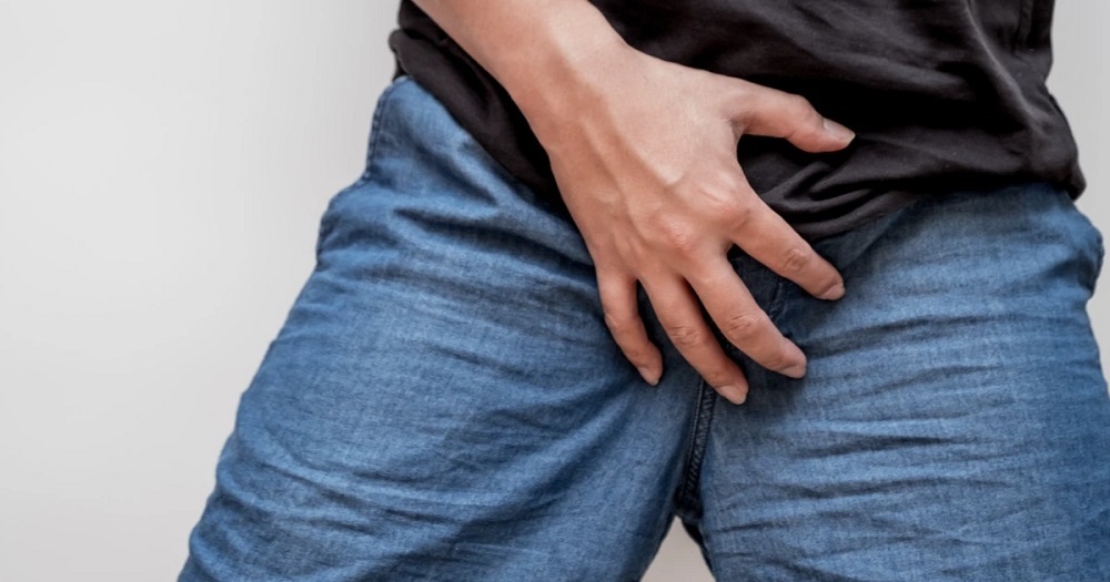 Đau bụng trái ở nam do xoắn tinh hoàn hoặc thoát vị bẹn