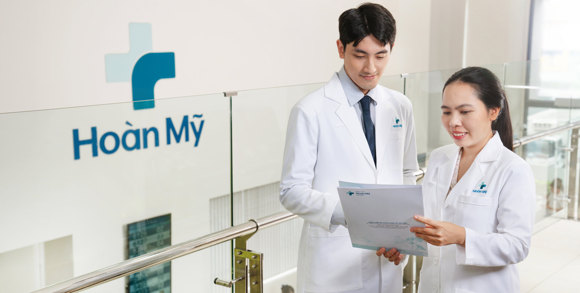 Bác sĩ Banner Main Illustration