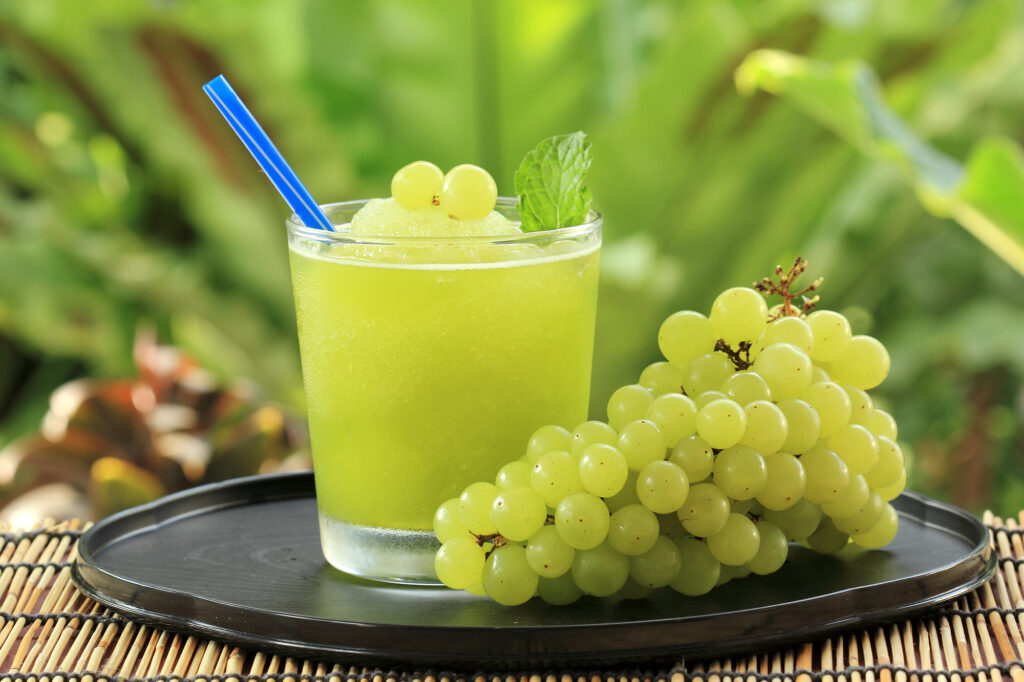 Nước ép nho xanh hỗ trợ giảm cân