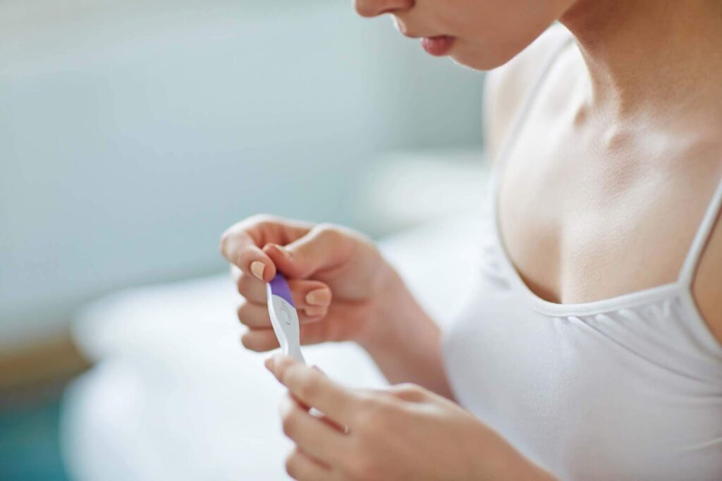 Quan trọng nhất khi sử dụng que thử thai là tuân thủ đúng hướng dẫn của nhà sản xuất 