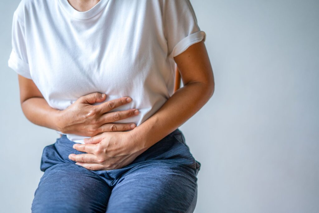 Bụng dưới đau xuất phát từ nhiều nguyên nhân khác nhau