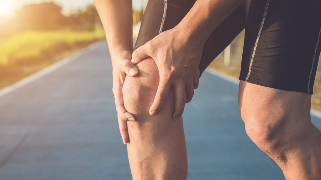 Giãn dây chằng đầu gối: Nguyên nhân, pháp đồ điều trị và phục hồi