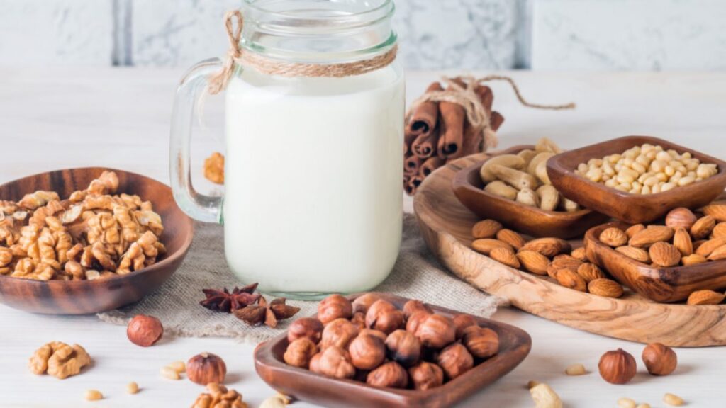 Bổ sung sữa tiệt trùng và các loại hạt