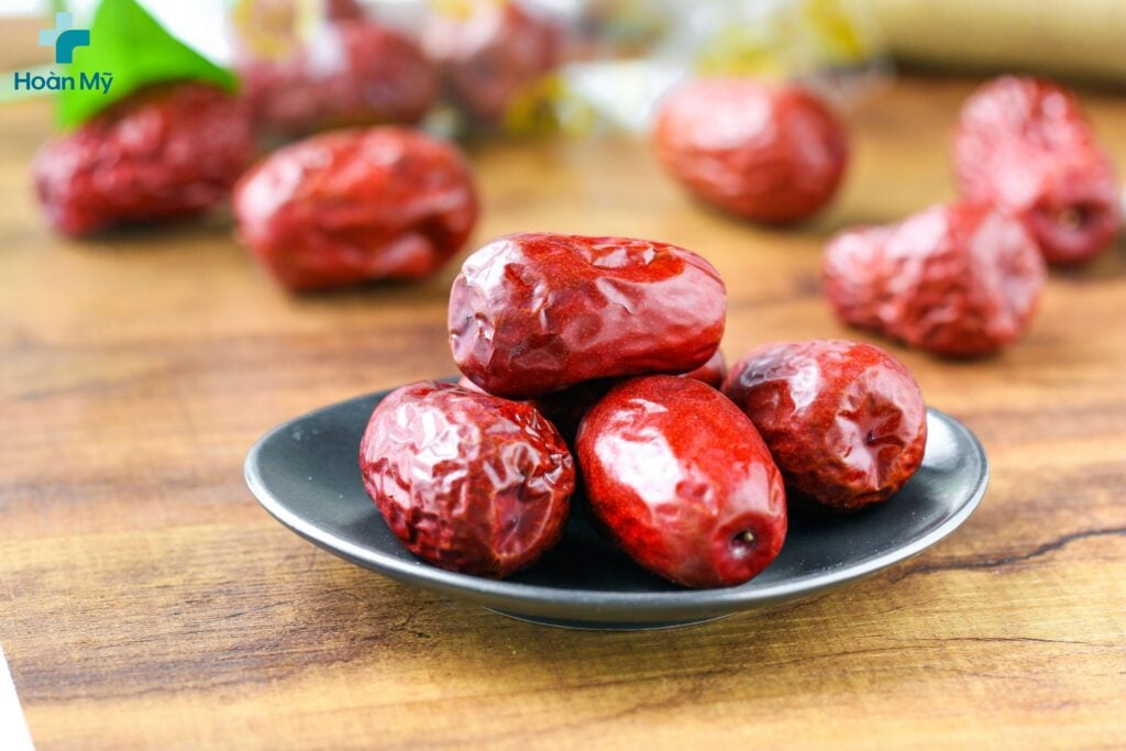 Tác dụng của táo đỏ bạn nên biết khi ăn
