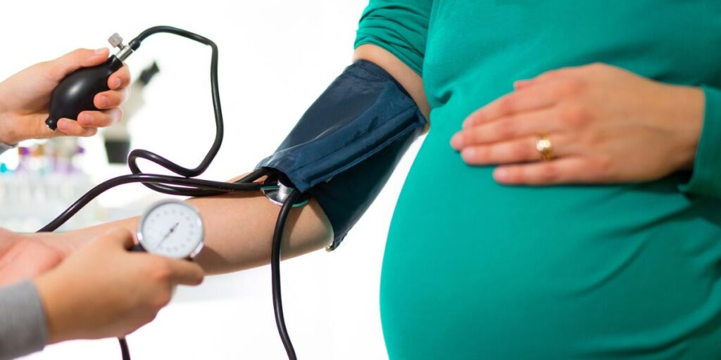 Tiền sản giật là gì? Nguyên nhân, triệu chứng, cách điều trị
