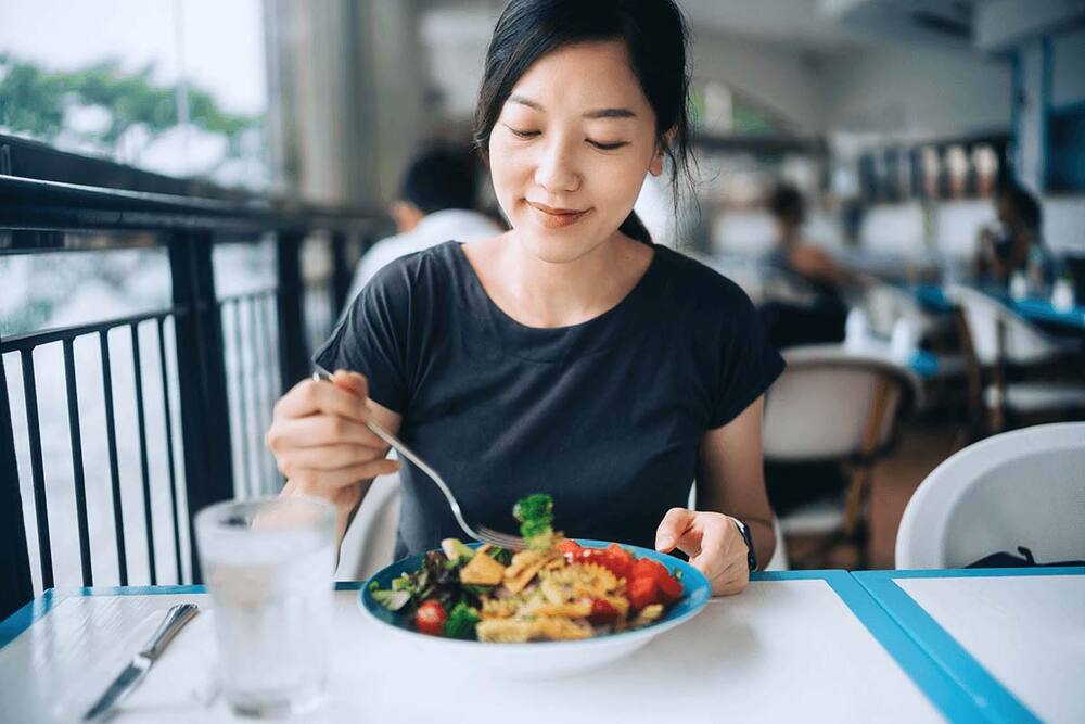 Chế độ dinh dưỡng cho người bị viêm họng mãn tính